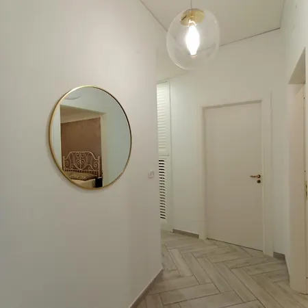 Red Bridges House Maria Naples