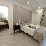 Апартаменты Red Bridges House Maria
